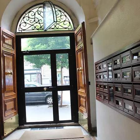 A Casa Di Nancy Bed & Breakfast 4*